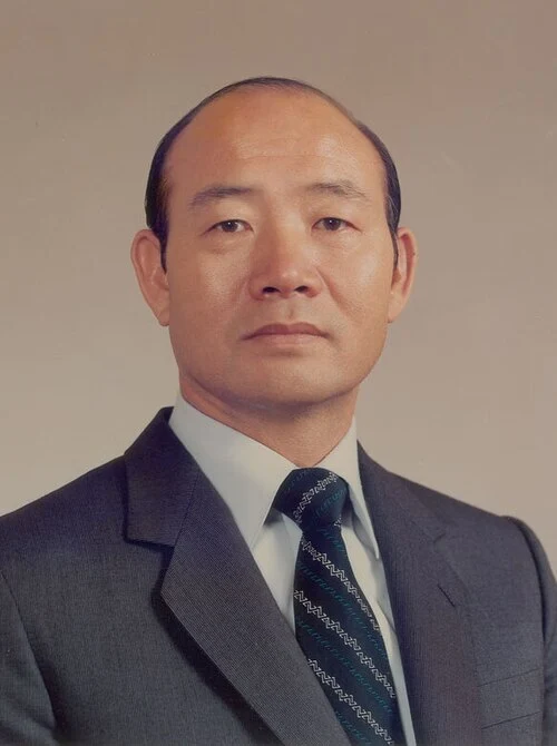 Chun Doo-hwan: Homem Forte e Controvérsia na Quinta República da Coreia