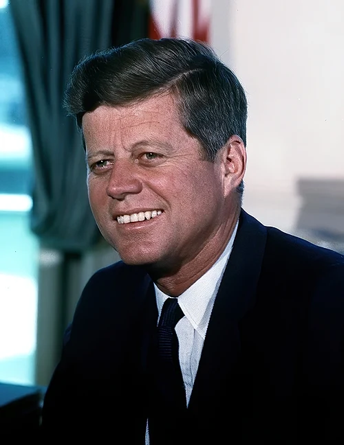 John F. Kennedy: Một nhà lãnh đạo lôi cuốn và huyền thoại bi thảm ở đỉnh cao của Chiến tranh Lạnh