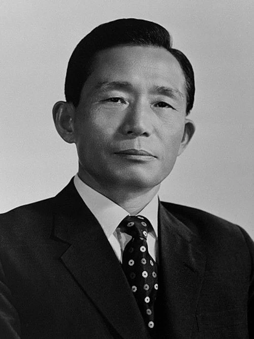 Park Chung-hee: The Creator of the Miracle on the Han River and the Controversy of the Restoration Dictatorship