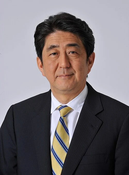 Shinzo Abe: Japonya'nın savaştan sonra en uzun süre görev yapan başbakanı ve siyasi mirası
